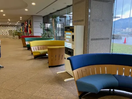 日本経済大学 教務部